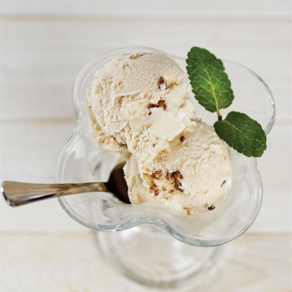 Eis im Becher